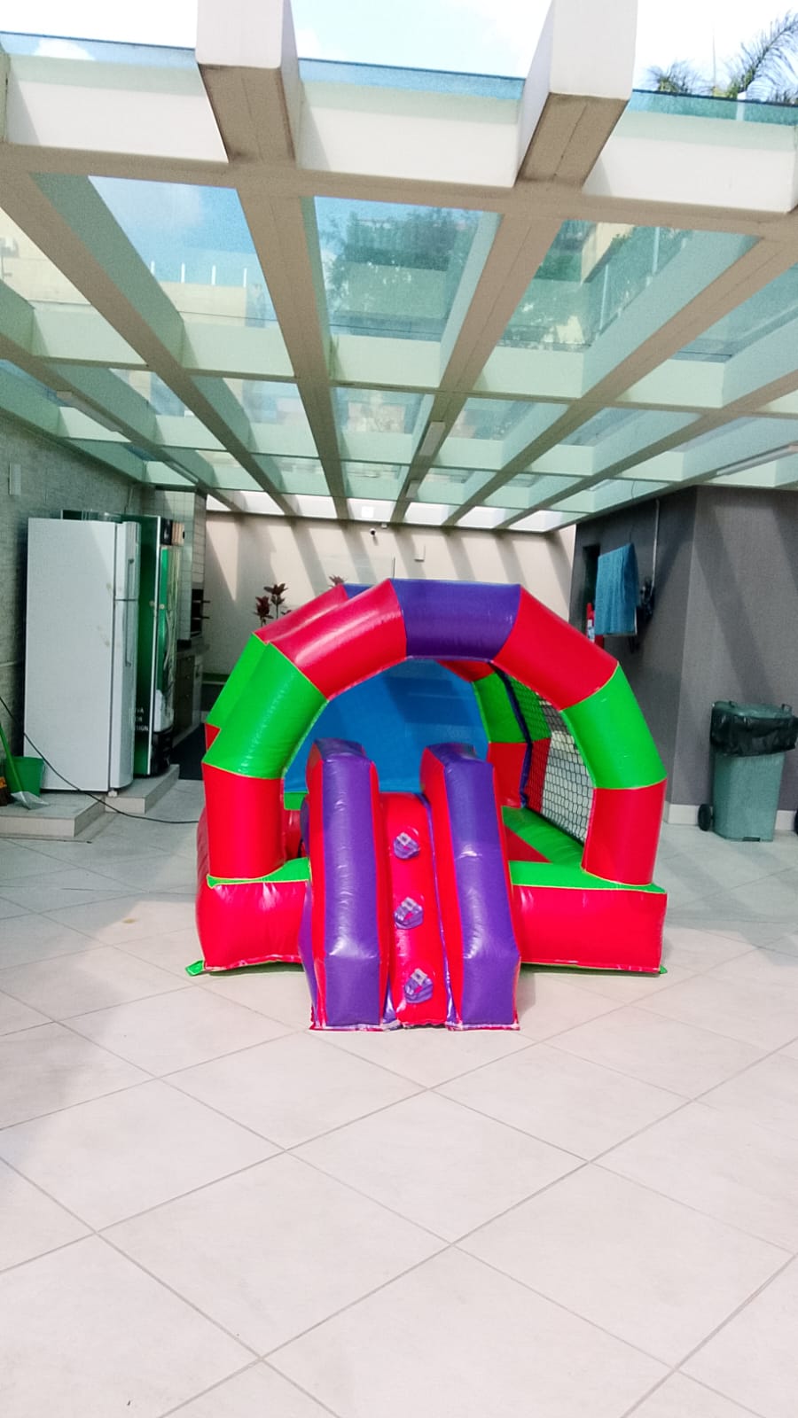 Aluguel de Piscina de Bolinhas Yupi em BH